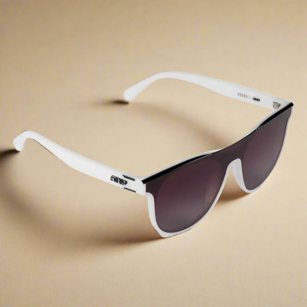 509 Esses Sunglasses | Gloss White