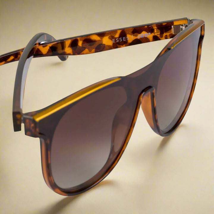 509 Esses Sunglasses | Tortoise Shell