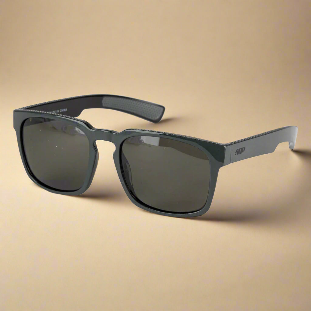 509 Seven Threes Sunglasses | Gloss Stealth