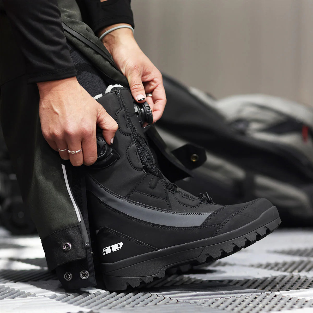 509 W's Raid Double Boa Boot Black