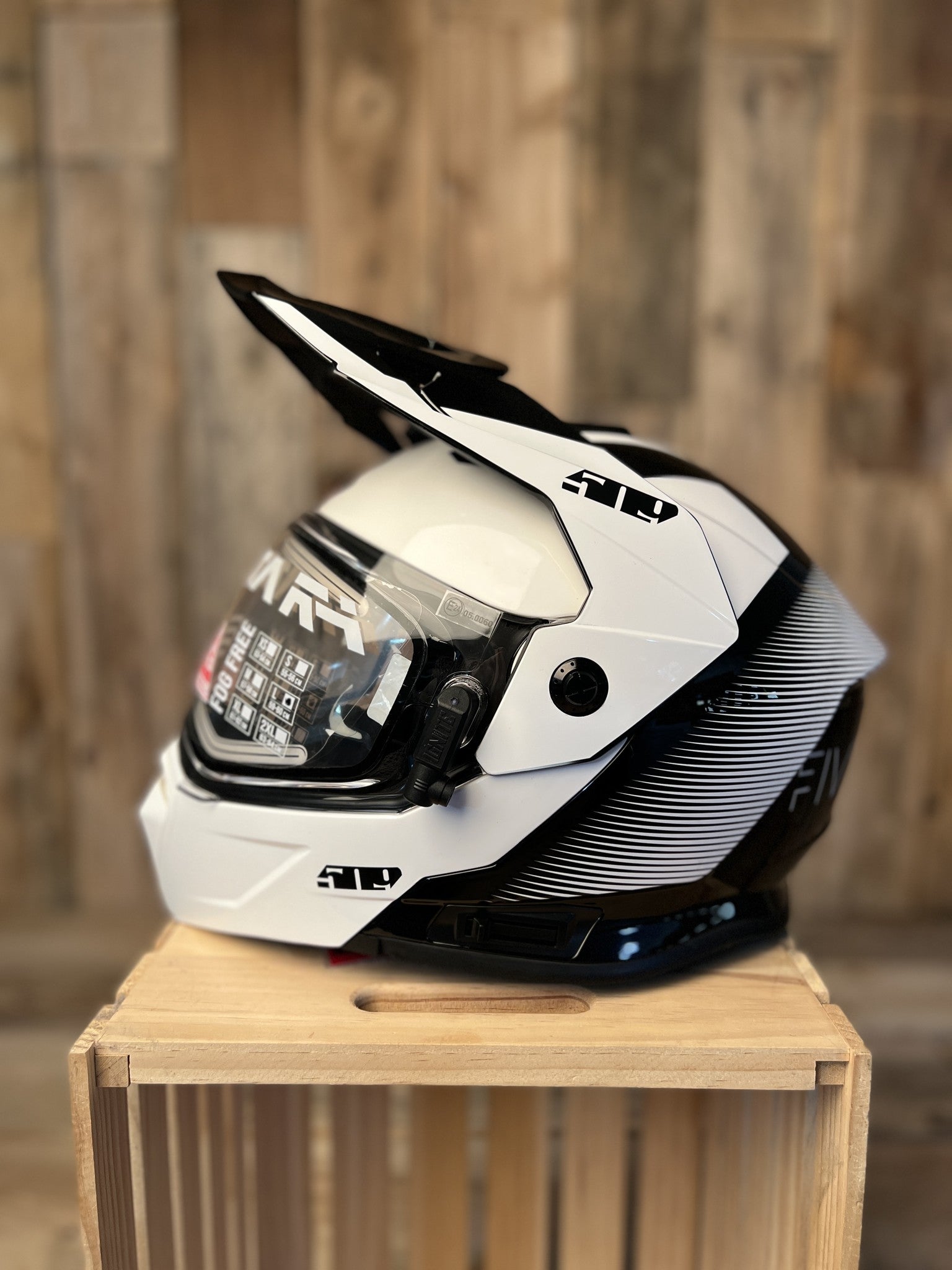 509 delta r3 2.0 storm 2024 chaser helmet